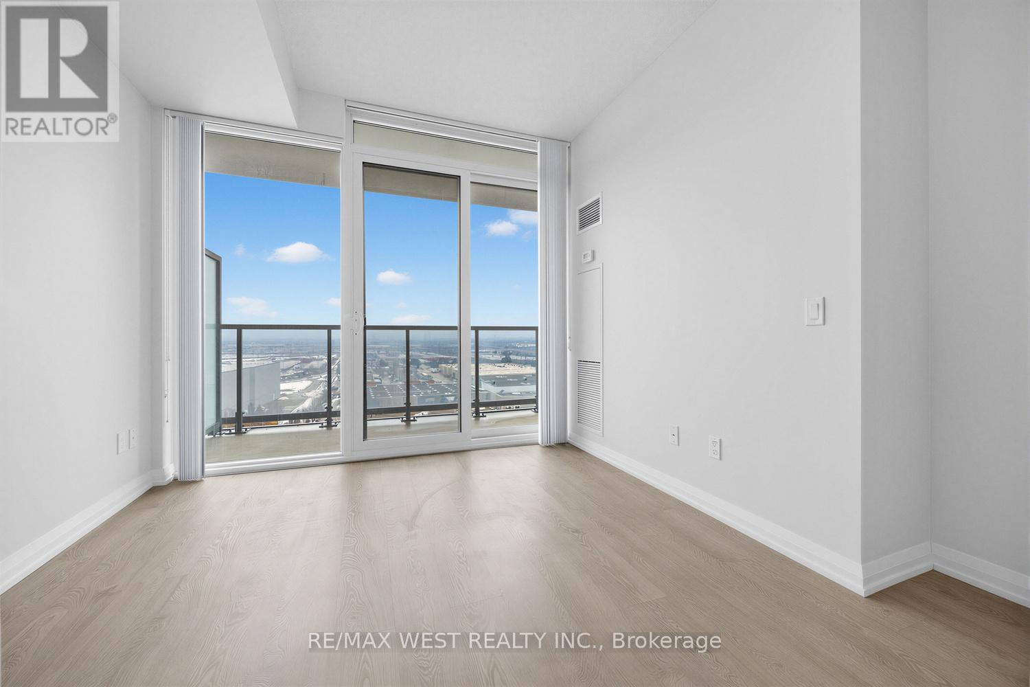 1502 - 7895 Jane Street, Vaughan, Ontario  L4K 0K2 - Photo 10 - N12861926