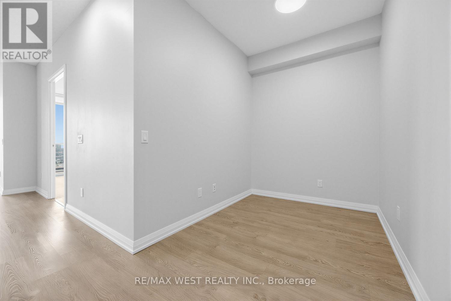 1502 - 7895 Jane Street, Vaughan, Ontario  L4K 0K2 - Photo 3 - N12861926