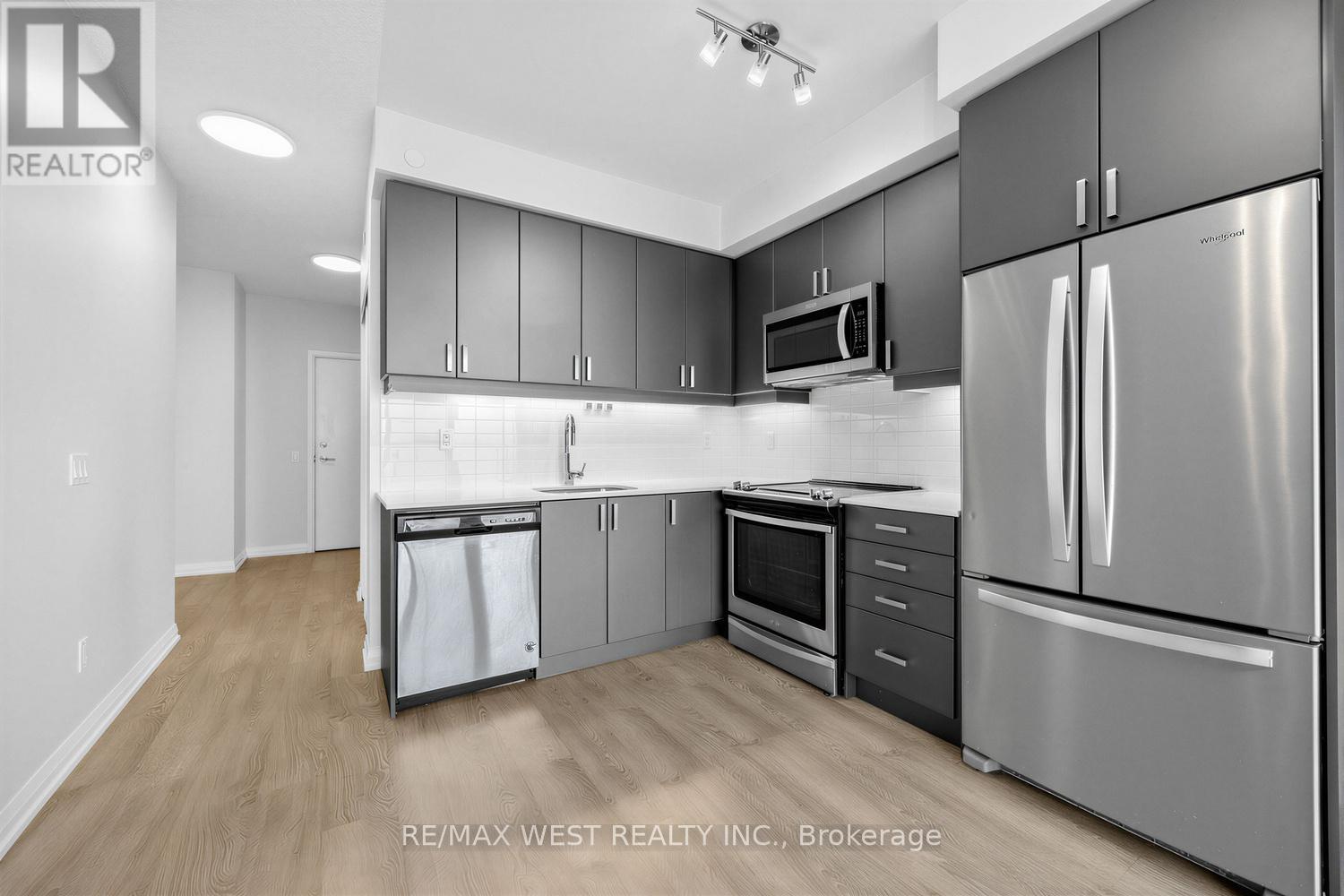 1502 - 7895 Jane Street, Vaughan, Ontario  L4K 0K2 - Photo 5 - N12861926