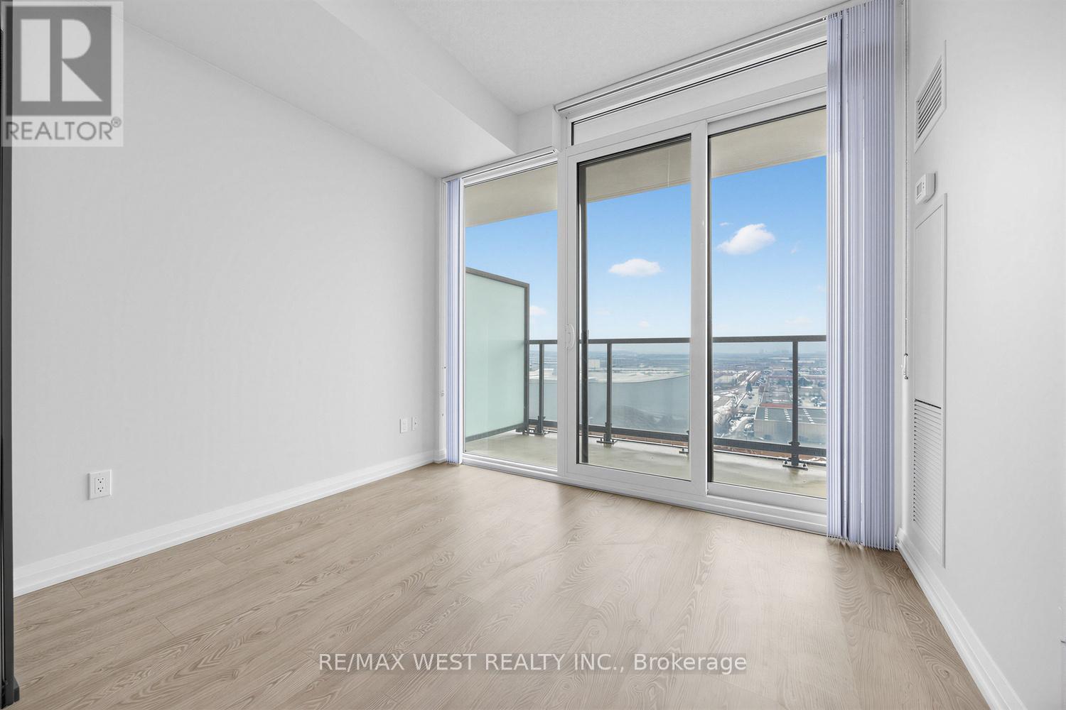 1502 - 7895 Jane Street, Vaughan, Ontario  L4K 0K2 - Photo 8 - N12861926