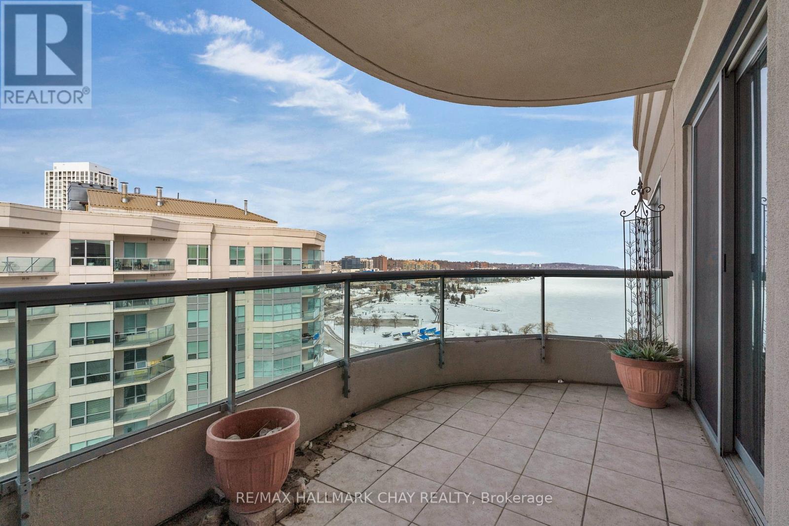 Ph 2-4 - 2 Toronto Street, Barrie (City Centre), Ontario  L4N 9R2 - Photo 14 - S12861874