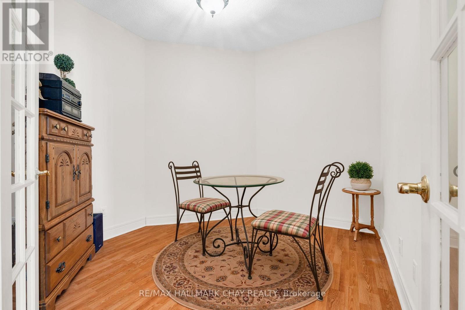 Ph 2-4 - 2 Toronto Street, Barrie (City Centre), Ontario  L4N 9R2 - Photo 5 - S12861874