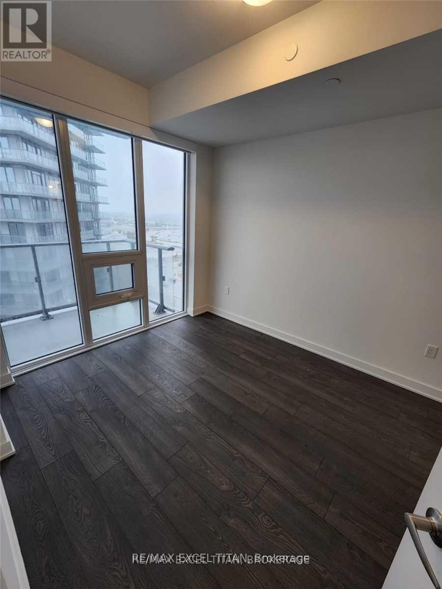 1005 - 4675 Metcalfe Avenue, Mississauga, Ontario  L5M 0Z8 - Photo 5 - W12861820