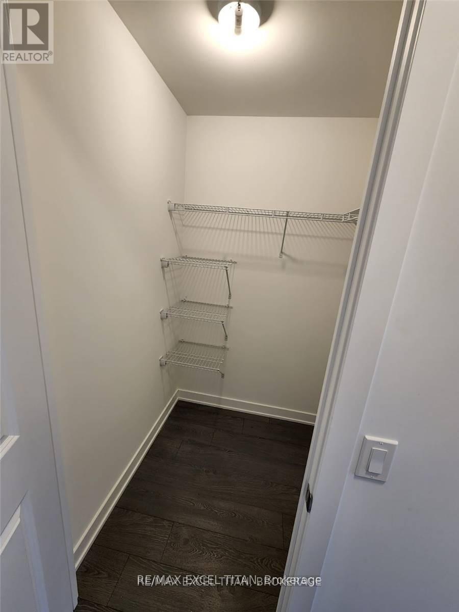 1005 - 4675 Metcalfe Avenue, Mississauga, Ontario  L5M 0Z8 - Photo 7 - W12861820