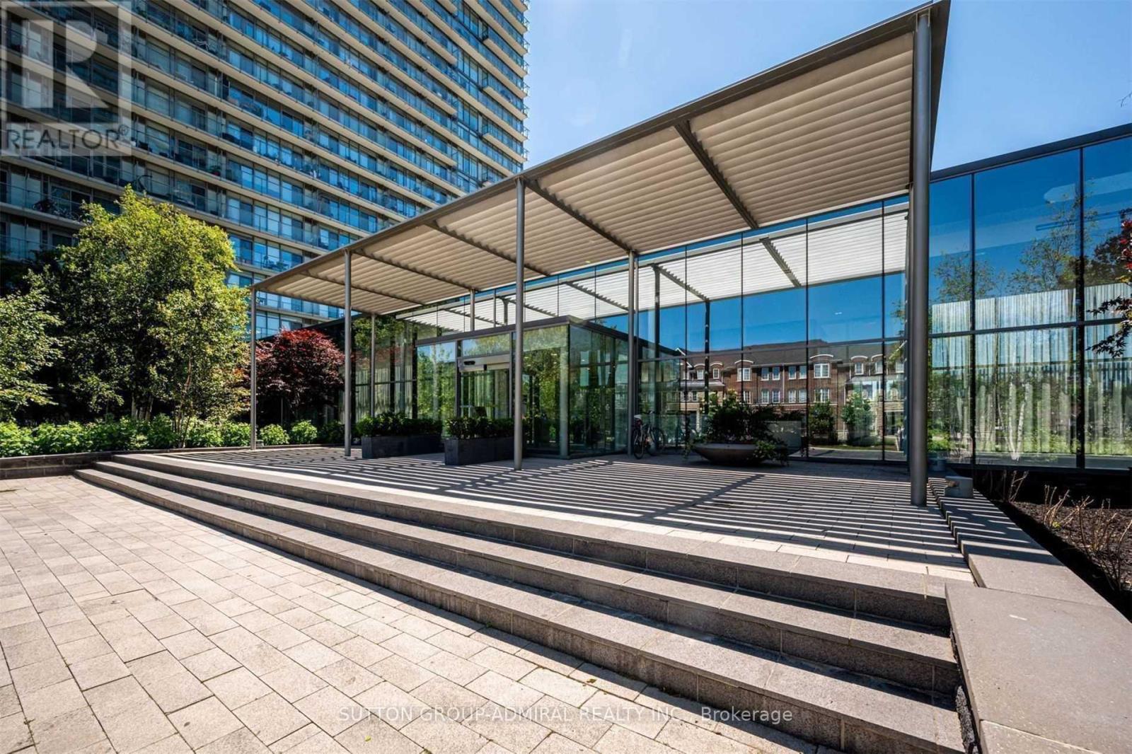 413 - 105 The Queensway Avenue, Toronto, Ontario  M6S 5B5 - Photo 25 - W12861880