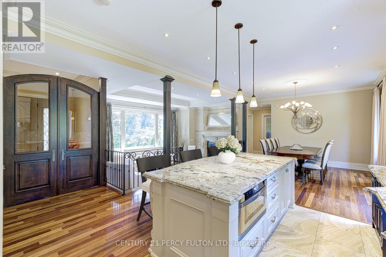 1649 Wedmore Way, Mississauga, Ontario  L5J 2J7 - Photo 10 - W12861924