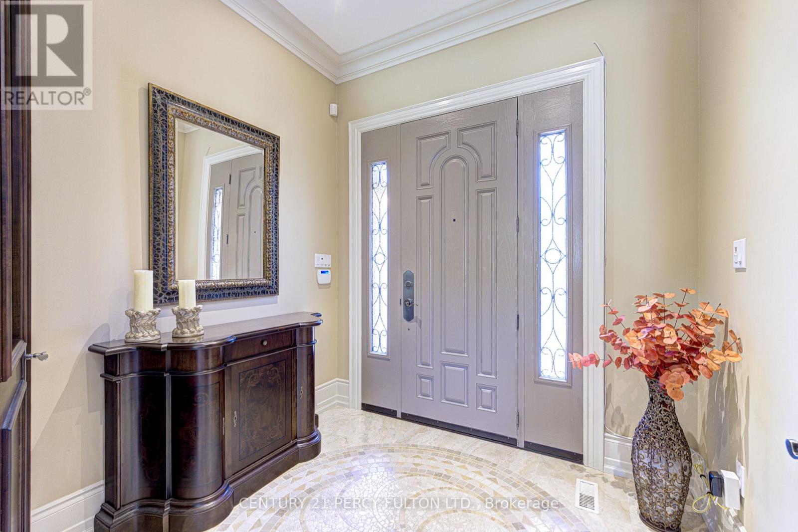 1649 Wedmore Way, Mississauga, Ontario  L5J 2J7 - Photo 5 - W12861924