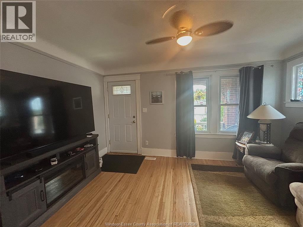 2322 Byng, Windsor, Ontario  N8W 3E5 - Photo 4 - 26004878