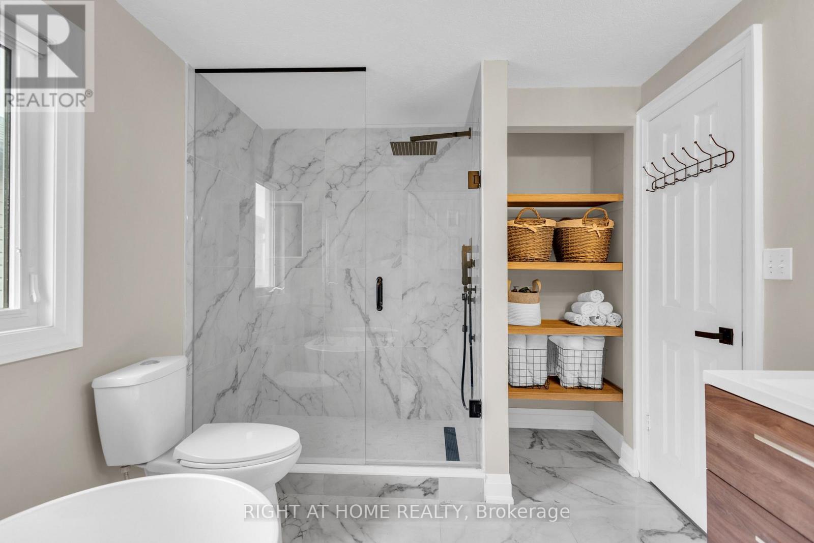 552 Activa Avenue, Kitchener, Ontario  N2E 4C2 - Photo 30 - X12861850