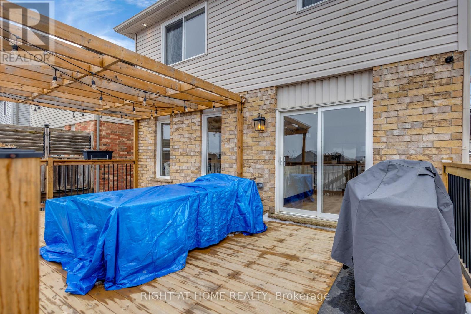 552 Activa Avenue, Kitchener, Ontario  N2E 4C2 - Photo 42 - X12861850