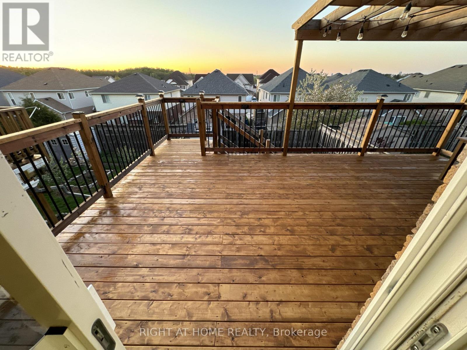 552 Activa Avenue, Kitchener, Ontario  N2E 4C2 - Photo 45 - X12861850