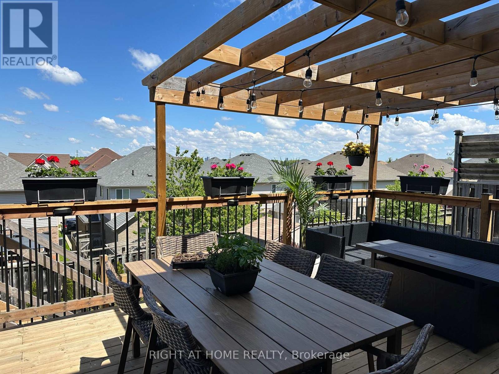 552 Activa Avenue, Kitchener, Ontario  N2E 4C2 - Photo 47 - X12861850