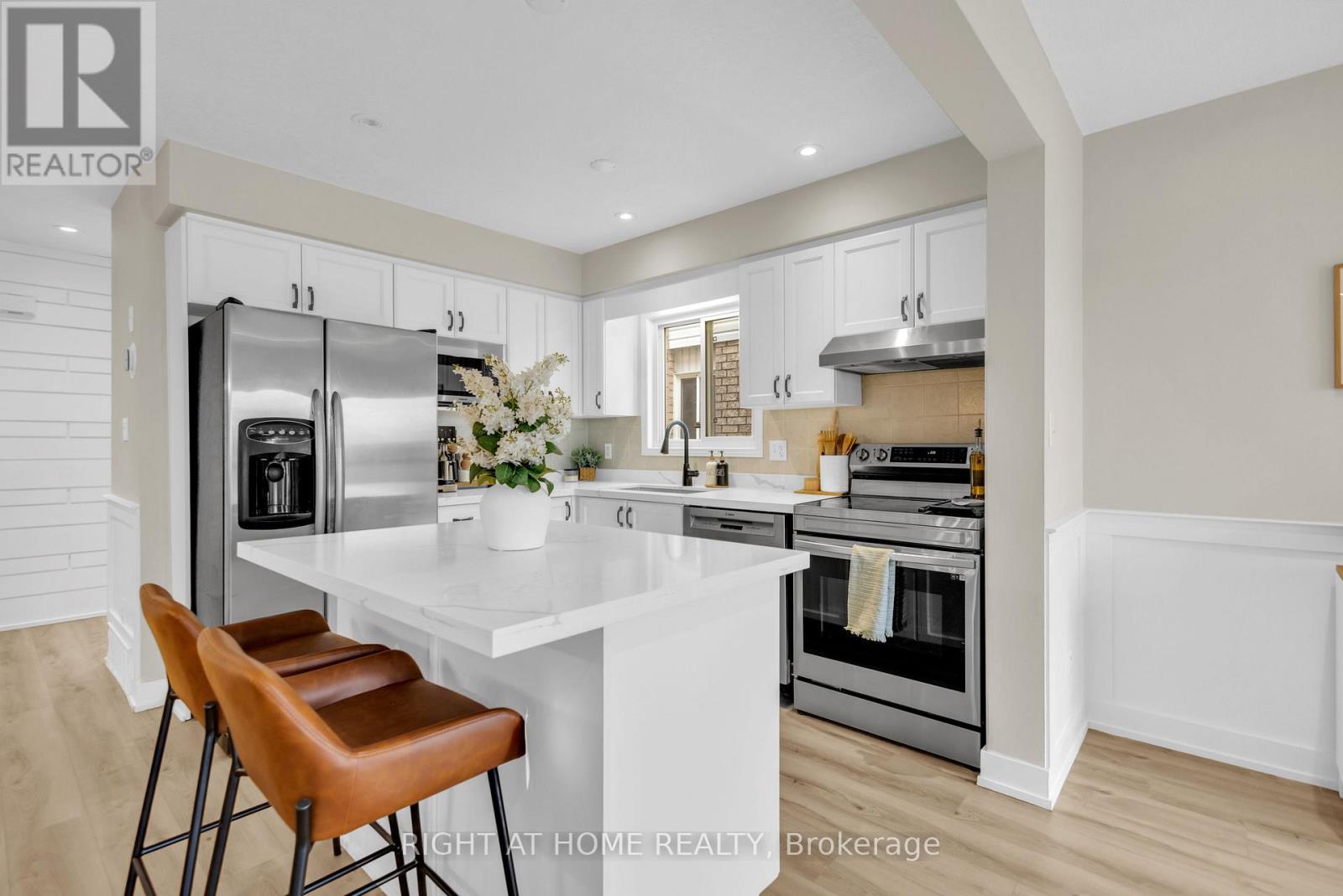 552 Activa Avenue, Kitchener, Ontario  N2E 4C2 - Photo 9 - X12861850