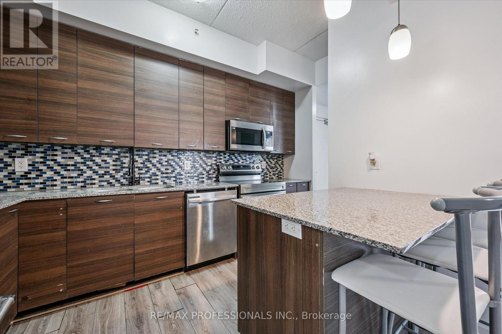 2103 - 318 Spruce Street, Waterloo, Ontario  N2L 0E9 - Photo 11 - X12861870