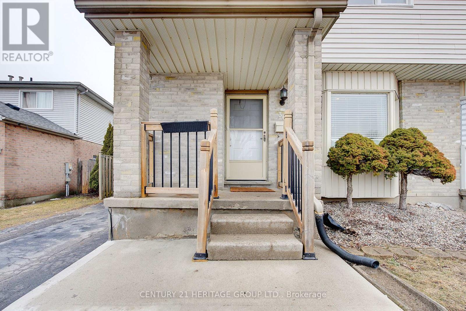 36 Josselyn Drive, London South, Ontario  N6E 3V7 - Photo 4 - X12861920