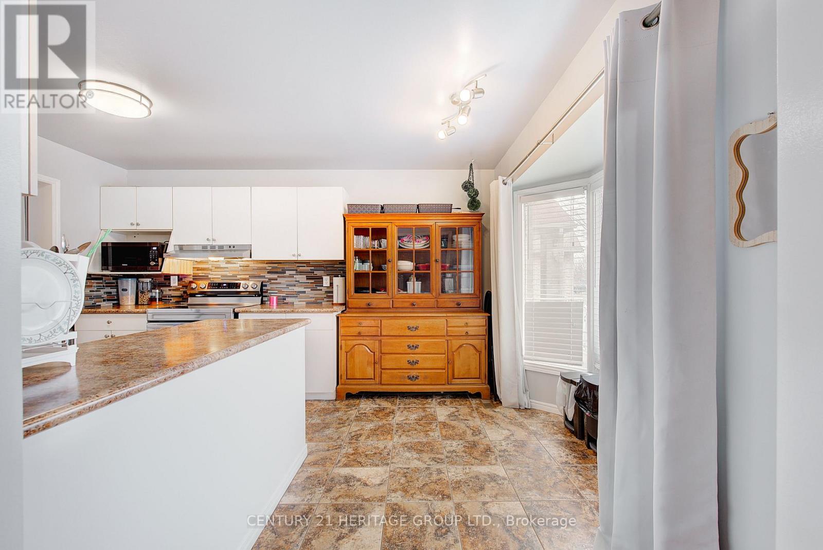 36 Josselyn Drive, London South, Ontario  N6E 3V7 - Photo 9 - X12861920