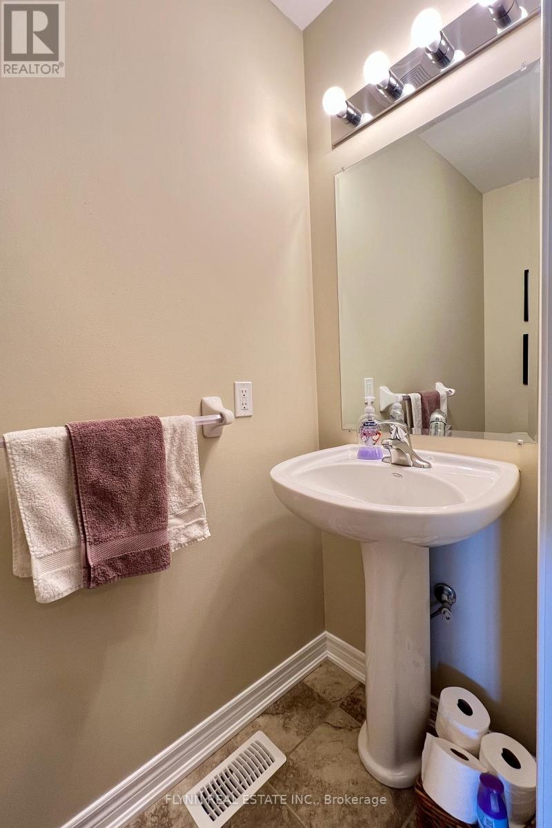 130 Truedell Circle, Hamilton, Ontario  L0R 2H9 - Photo 20 - X12861922