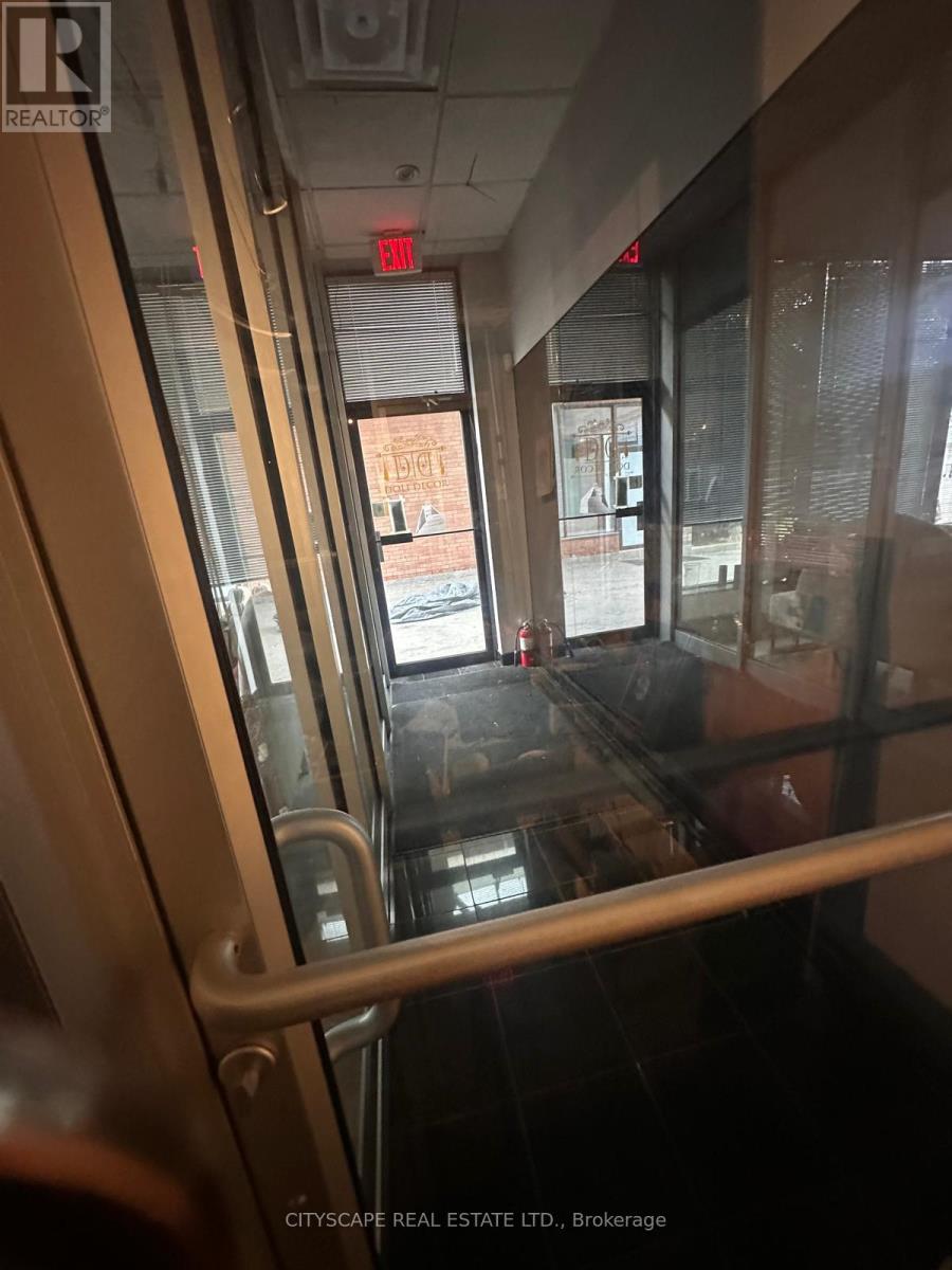 35 - 5359 Timberlea Boulevard, Mississauga, Ontario  L4W 4N5 - Photo 4 - W12741524