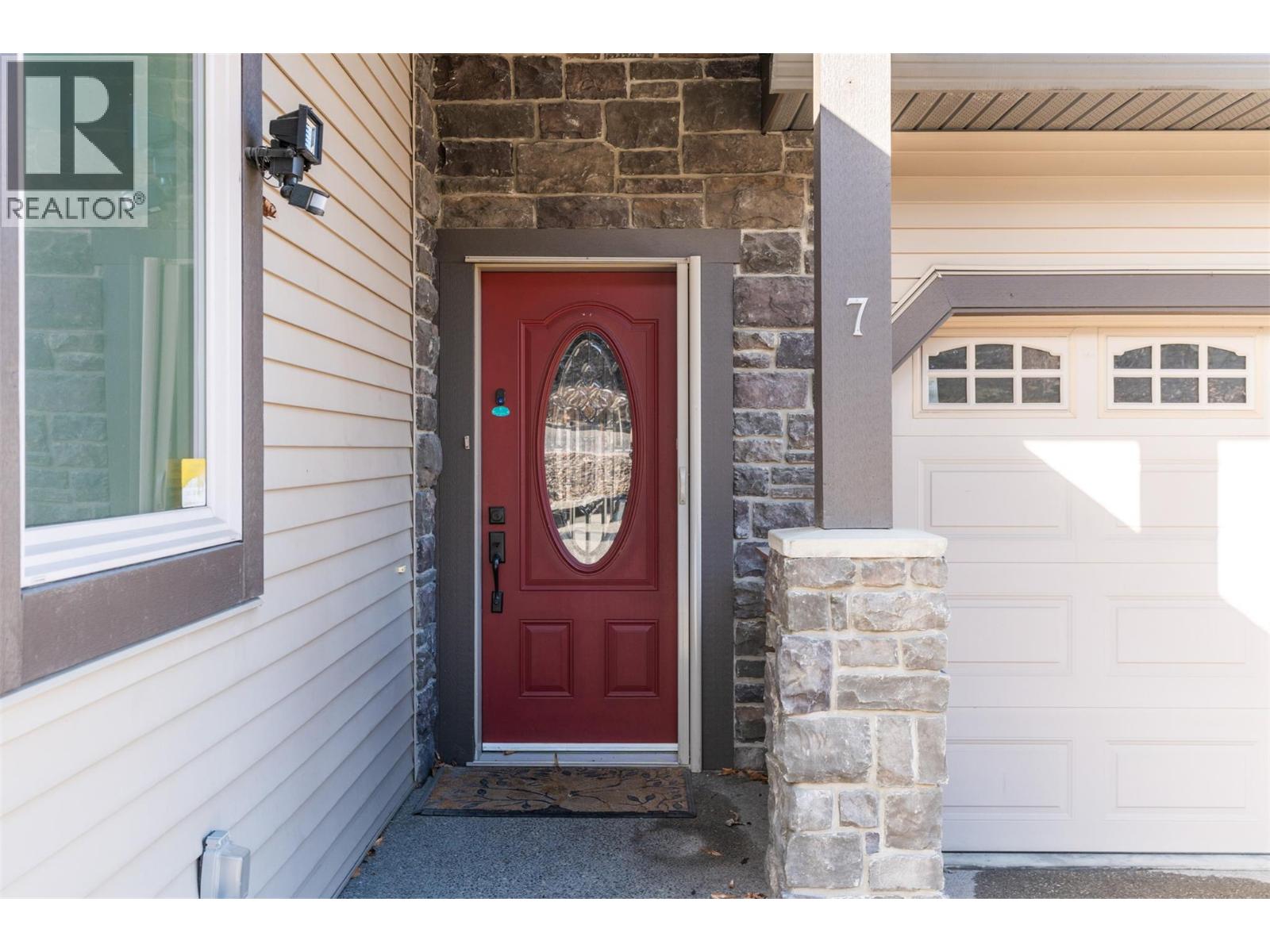 1000 Mt. Ida Drive Unit# 7, Vernon, British Columbia  V1B 4C3 - Photo 5 - 10378568