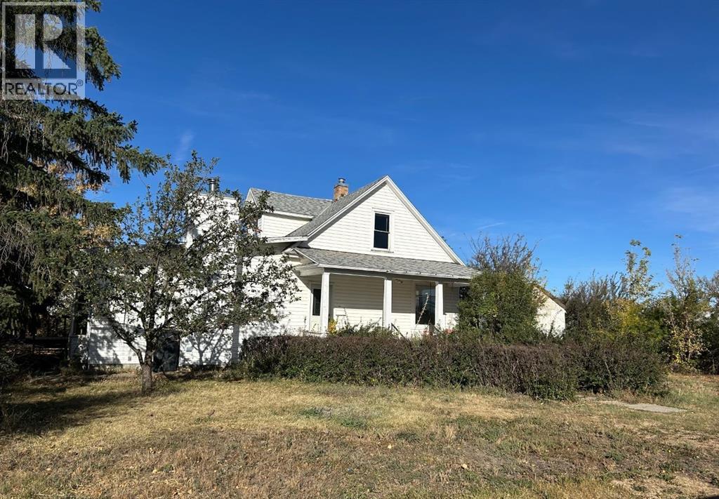 210 5 Street, Warner, Alberta