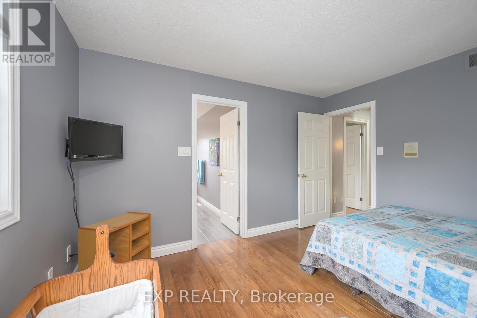 43 Glenridge Crescent, London North, Ontario  N6G 4W5 - Photo 23 - X12861974