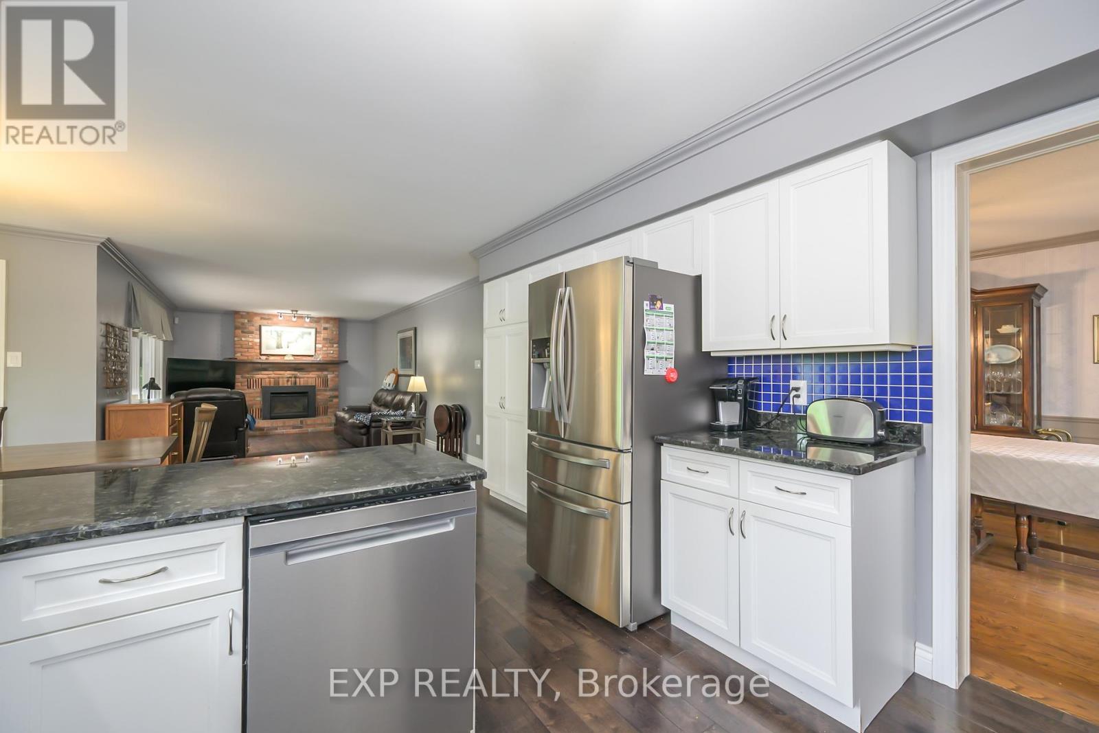 43 Glenridge Crescent, London North, Ontario  N6G 4W5 - Photo 8 - X12861974