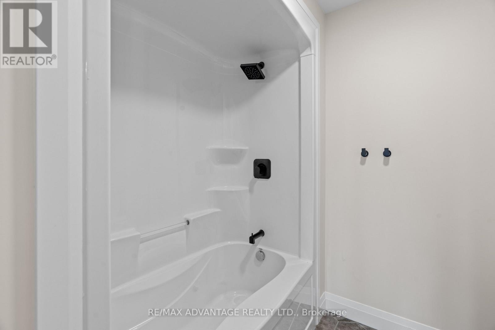 94 Mill Pond Crescent, Thames Centre, Ontario  N0L 1G2 - Photo 29 - X12862174