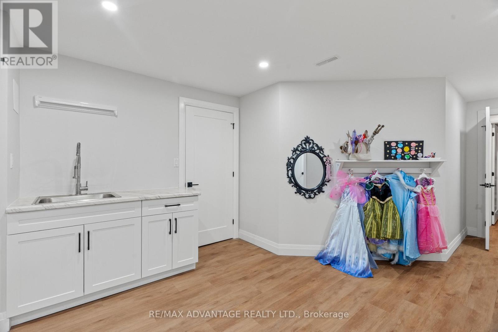 94 Mill Pond Crescent, Thames Centre, Ontario  N0L 1G2 - Photo 33 - X12862174