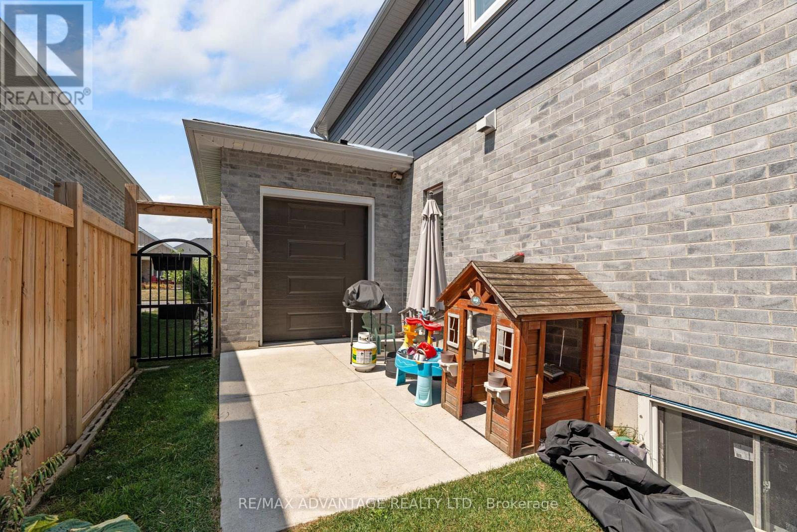 94 Mill Pond Crescent, Thames Centre, Ontario  N0L 1G2 - Photo 45 - X12862174