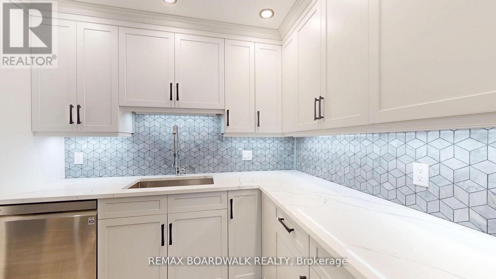 403 - 21 Liston Avenue, Brockville, Ontario  K6V 7B3 - Photo 5 - X12862100