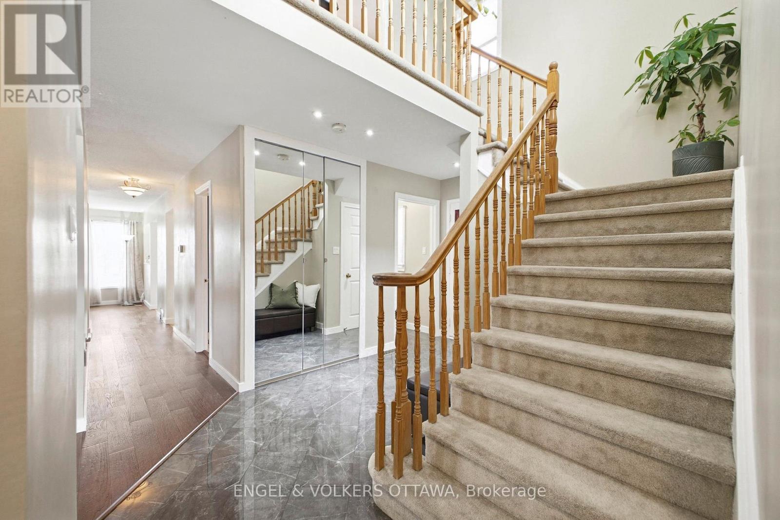 14 Gamma Court, Ottawa, Ontario  K2J 3W8 - Photo 3 - X12862136