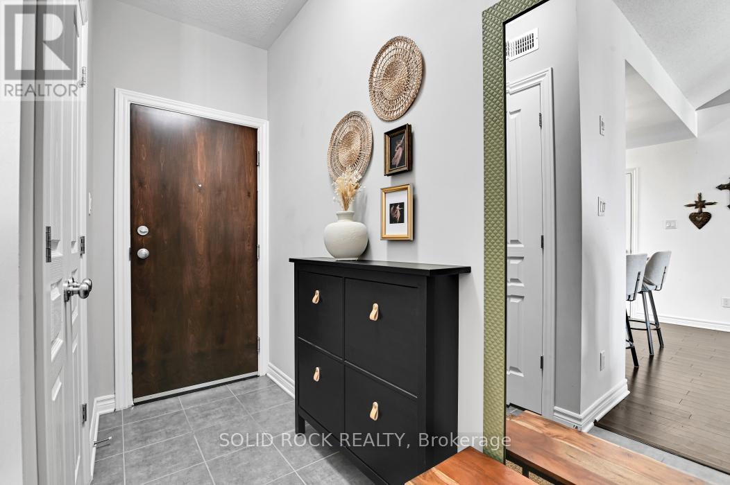 10 - 19 Tadley Private, Ottawa, Ontario  K2J 2T3 - Photo 5 - X12862216