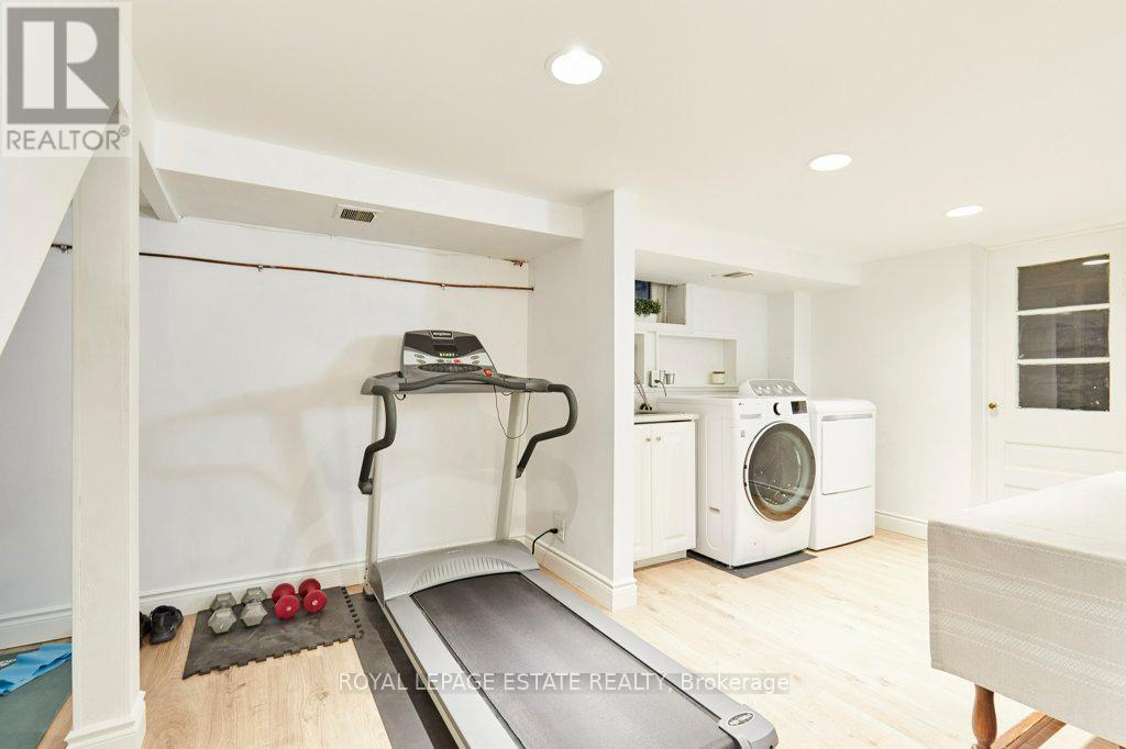 15 Squires Avenue, Toronto (O'connor-Parkview), Ontario  M4B 2R2 - Photo 32 - E12832778