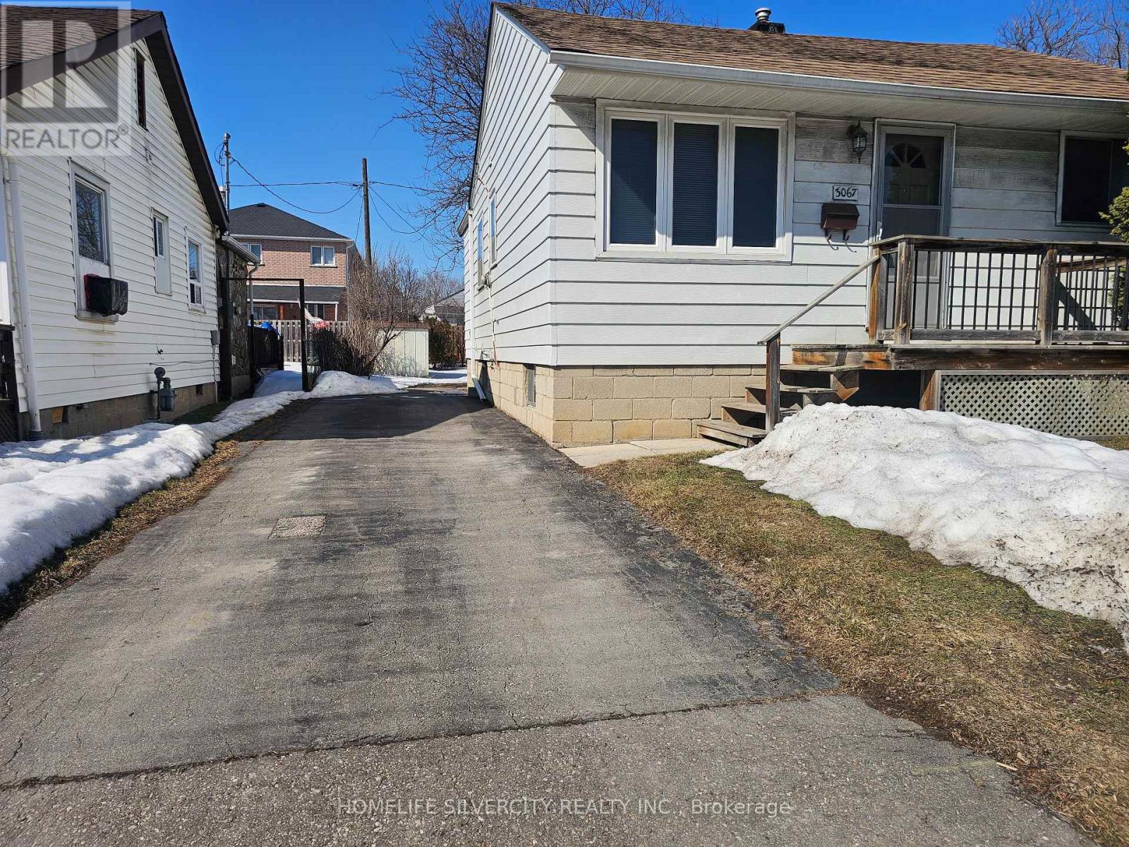 3067 Churchill Avenue, Mississauga (Malton), Ontario  L4T 1R4 - Photo 2 - W12861632