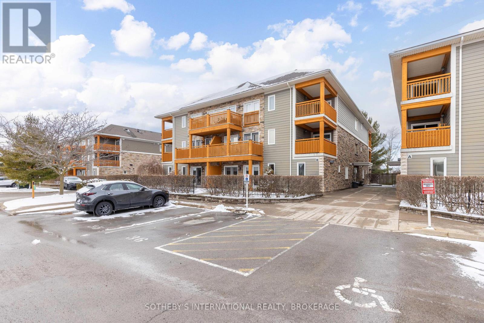 205 - 678 Line 2 Road, Niagara-On-The-Lake (Virgil), Ontario  L0S 1T0 - Photo 2 - X12862134