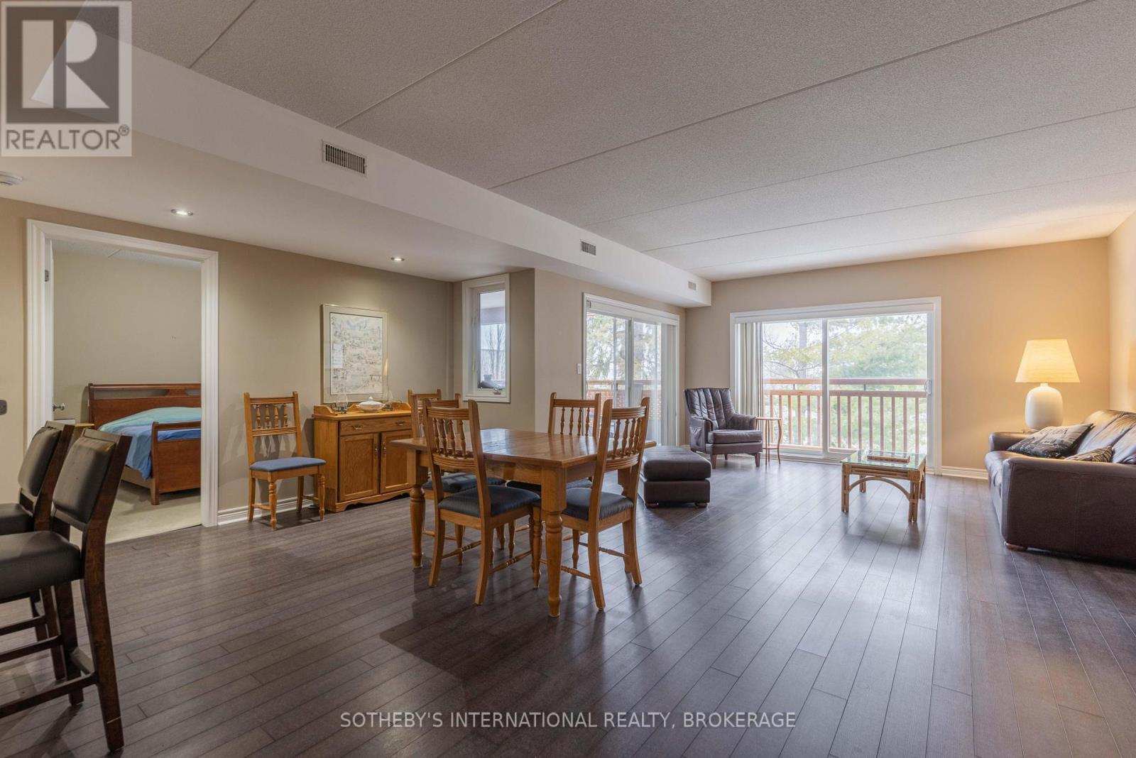 205 - 678 Line 2 Road, Niagara-On-The-Lake (Virgil), Ontario  L0S 1T0 - Photo 6 - X12862134