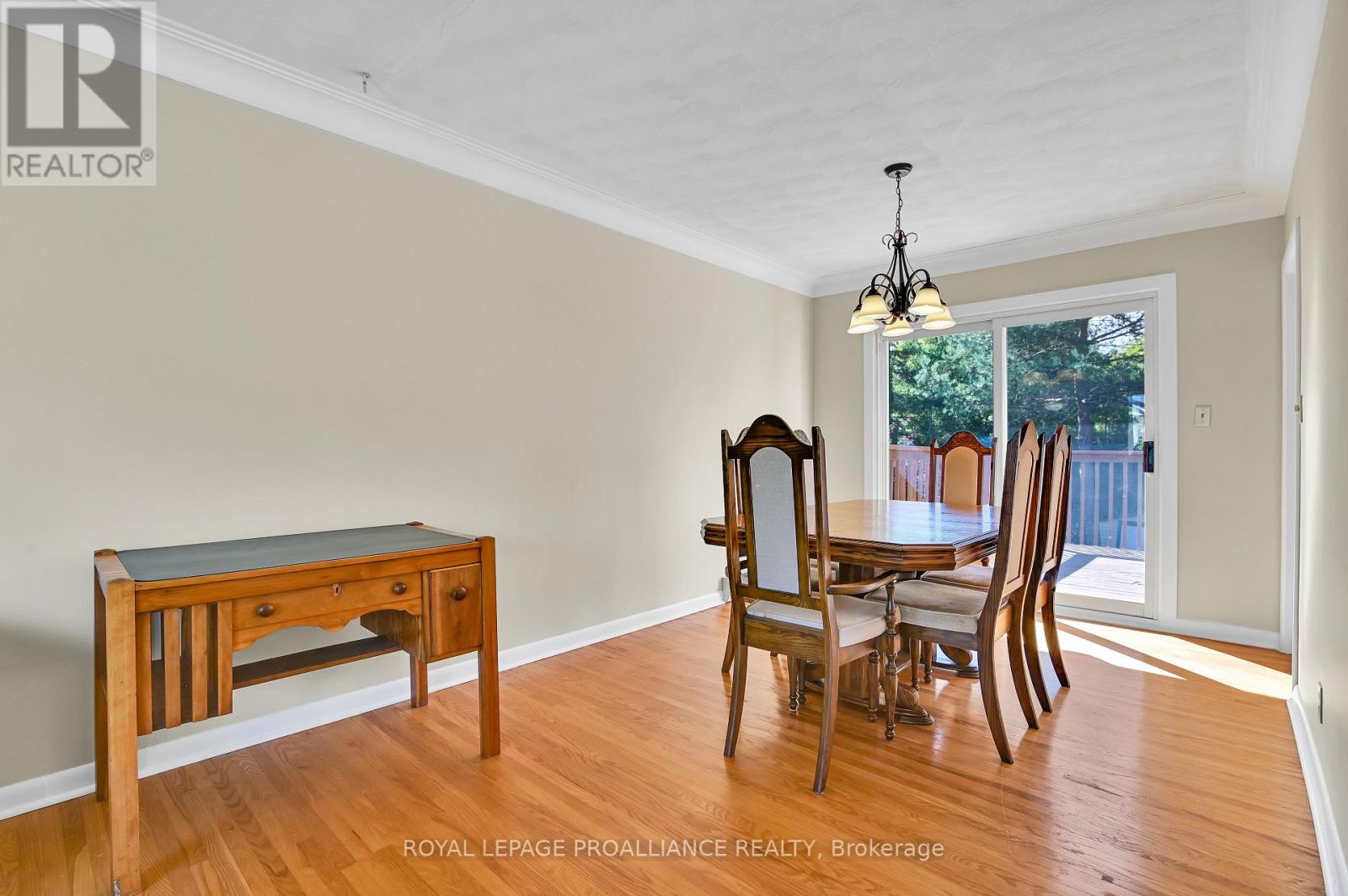 42 Davison Avenue, Brockville, Ontario  K6V 3C2 - Photo 18 - X12848710