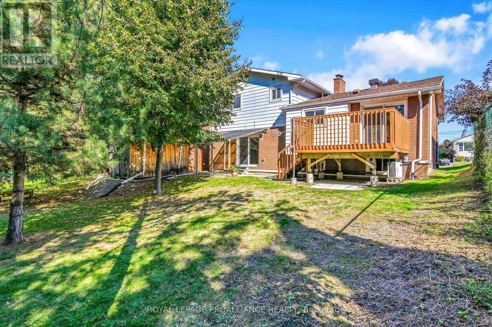 42 Davison Avenue, Brockville, Ontario  K6V 3C2 - Photo 37 - X12848710