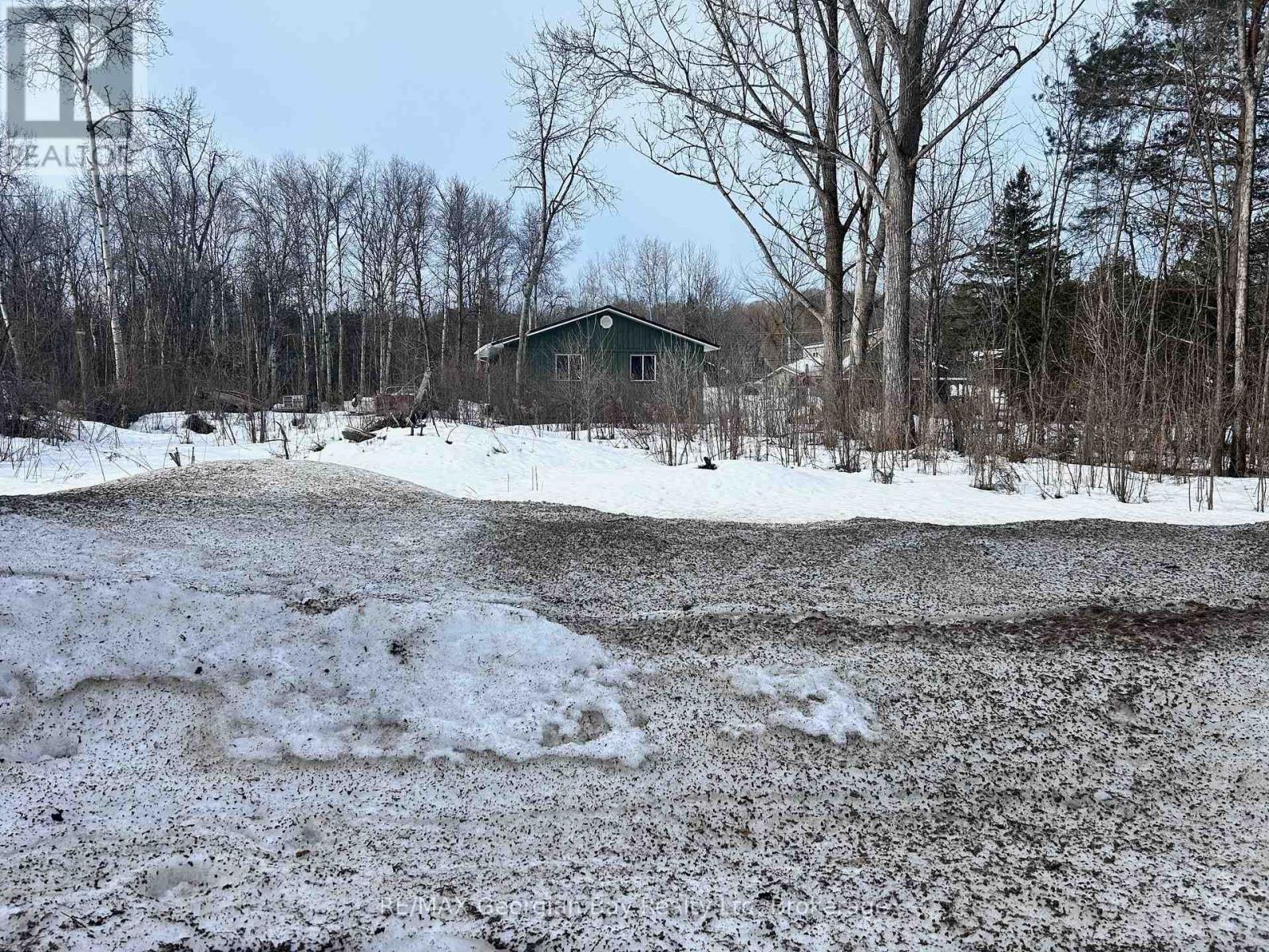 564 Keewatin Avenue, Tay, Ontario  L0K 1R0 - Photo 2 - S12862036