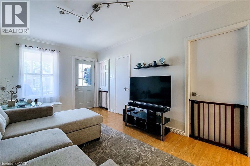 86 East 18th Street, Hamilton, Ontario  L9A 4N8 - Photo 12 - 40810681