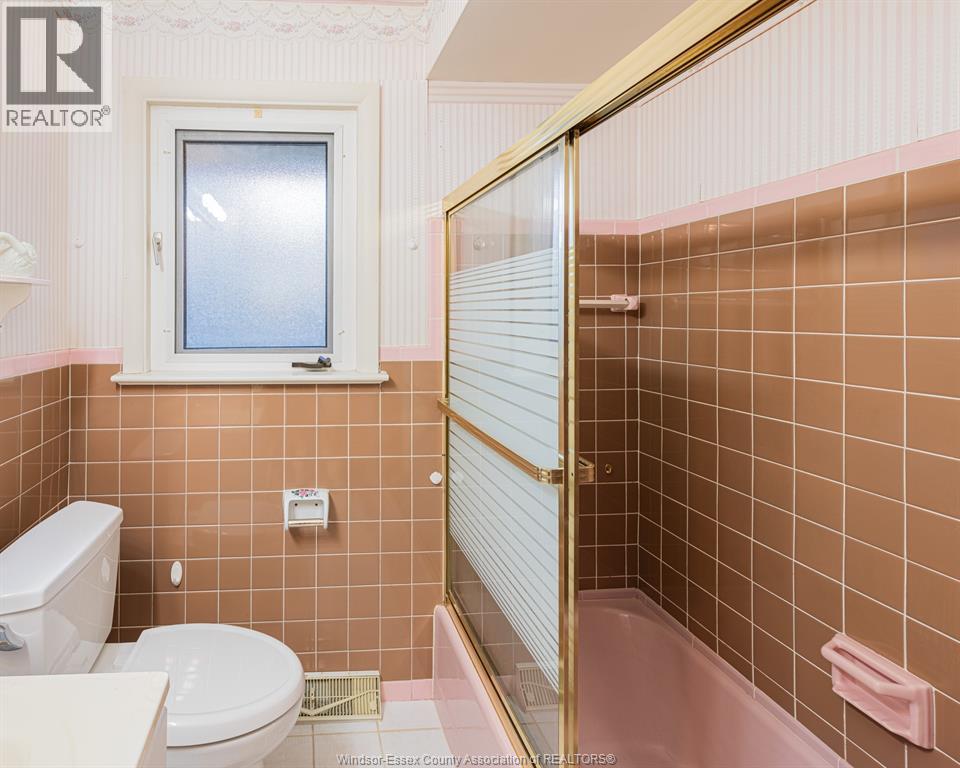 3891 Longfellow, Windsor, Ontario  N9G 2B4 - Photo 16 - 26004847