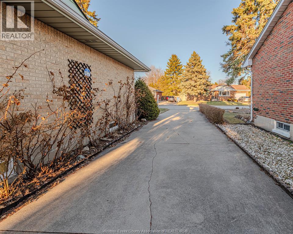 3891 Longfellow, Windsor, Ontario  N9G 2B4 - Photo 26 - 26004847