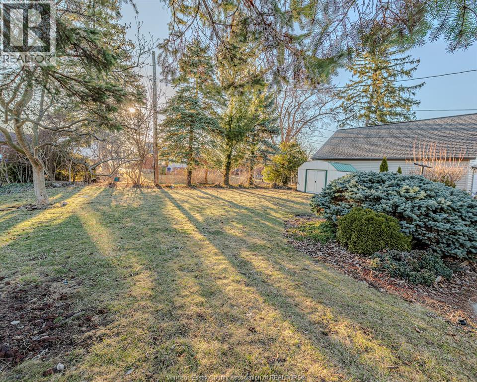 3891 Longfellow, Windsor, Ontario  N9G 2B4 - Photo 31 - 26004847