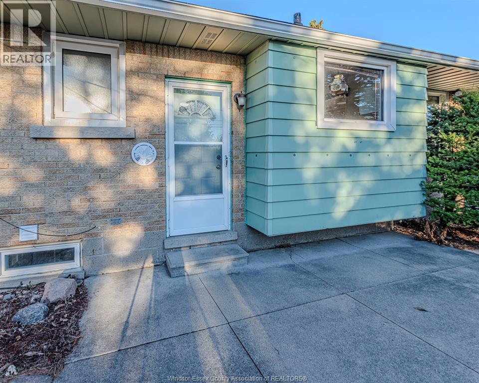 3891 Longfellow, Windsor, Ontario  N9G 2B4 - Photo 30 - 26004847