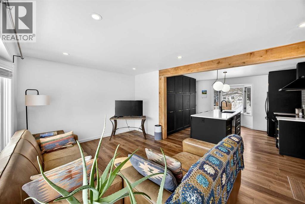 23 Beaupre Crescent Nw, Calgary, Alberta  T3B 2S9 - Photo 5 - A2285320