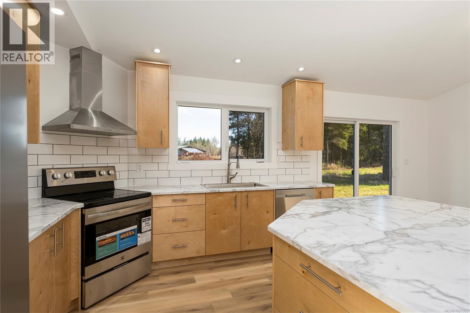 3365 Ponderosa Way, Qualicum Beach, British Columbia  V9K 2J8 - Photo 6 - 1027903