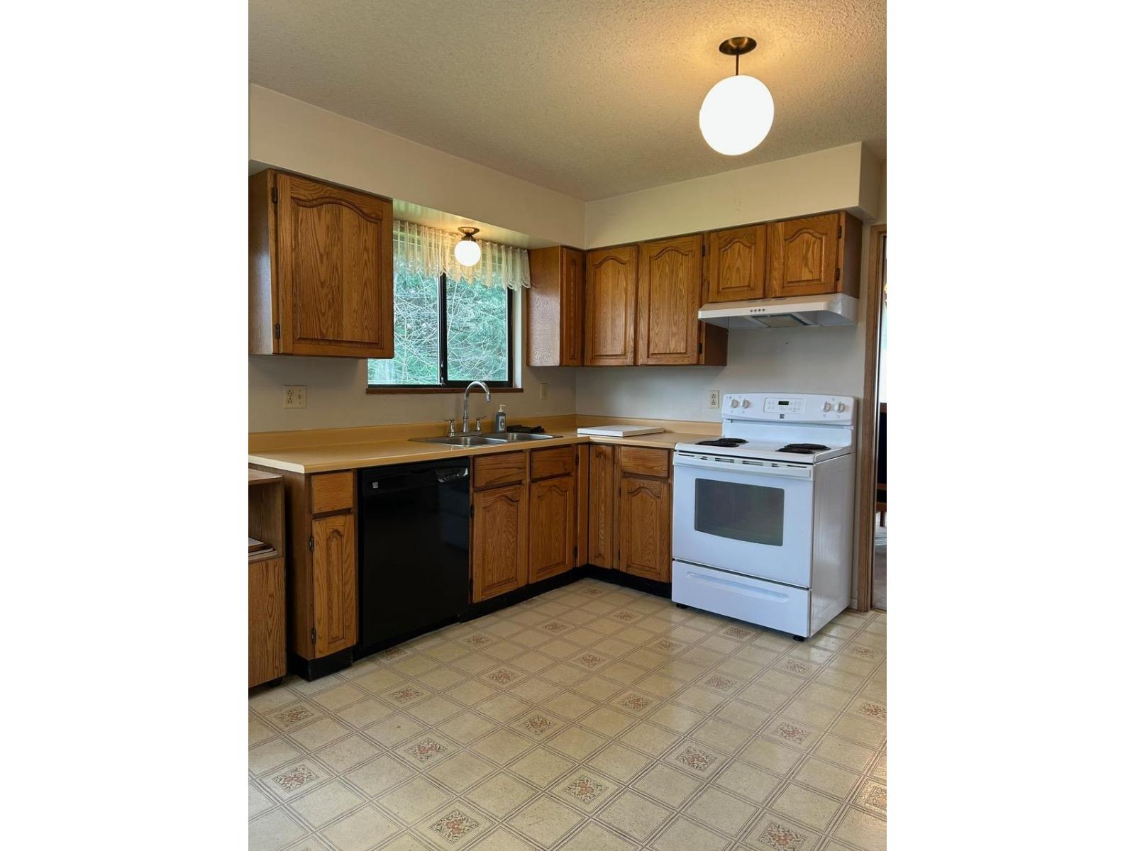 24765 50 Avenue, Langley, British Columbia  V2Z 1E4 - Photo 8 - R3096865