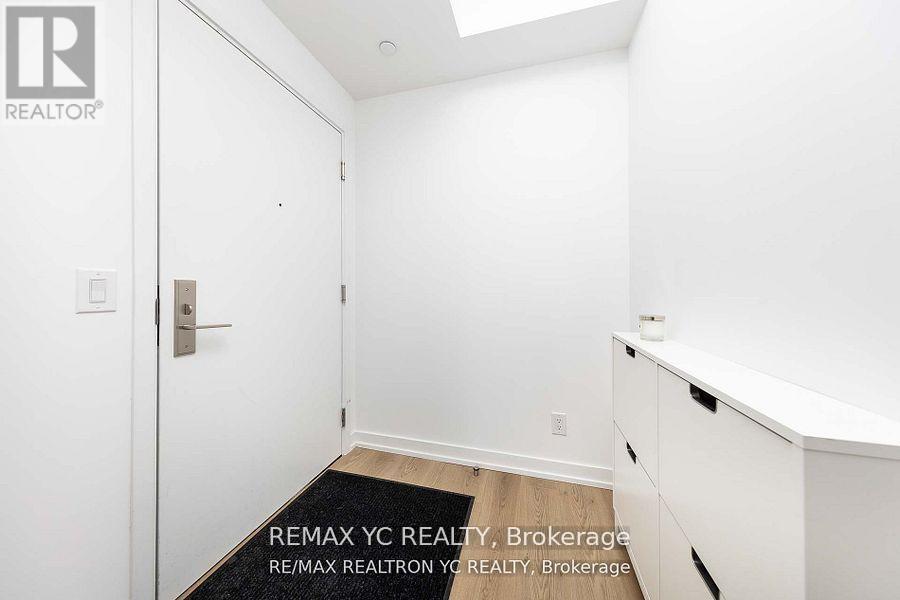 2516 - 20 Edward Street, Toronto, Ontario  M5G 0C5 - Photo 17 - C12862192