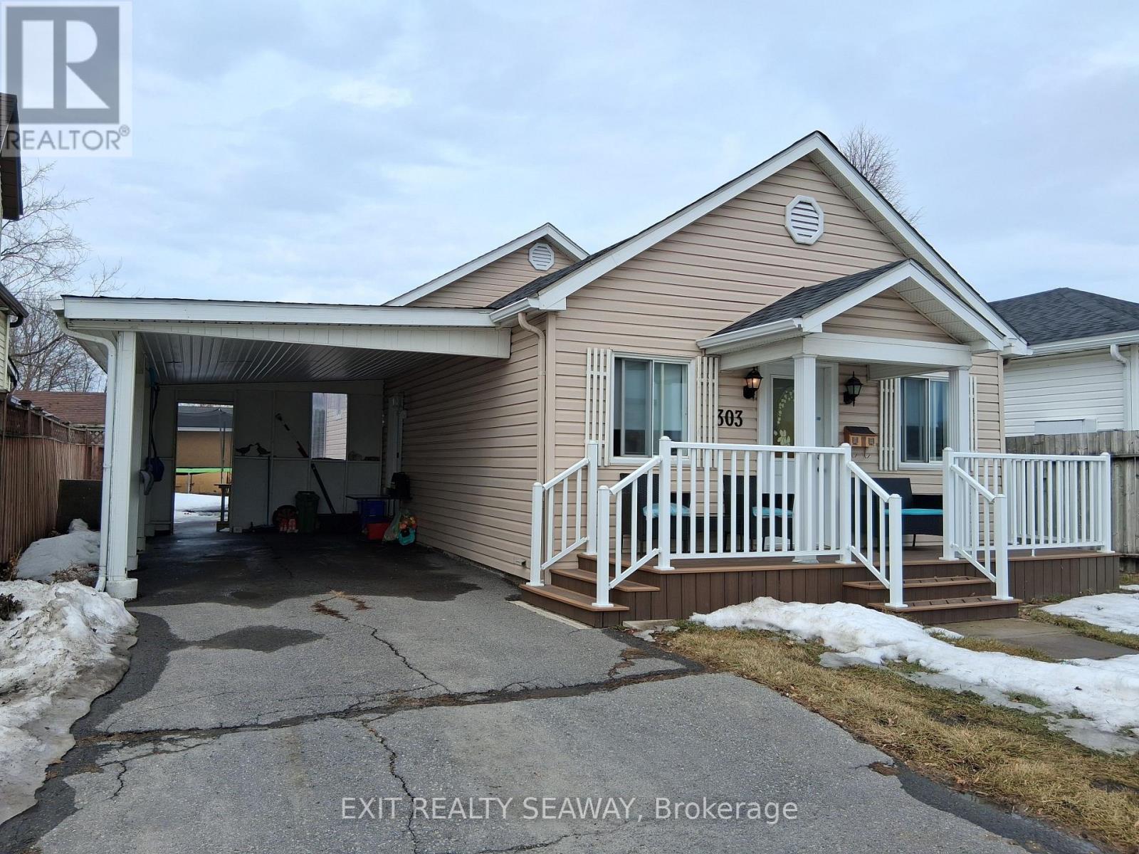 303 ELEVENTH STREET W, Cornwall, Ontario