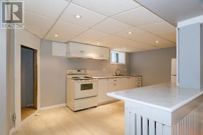 Lower - 745 Coxwell Avenue, Toronto, Ontario  M4C 3C5 - Photo 7 - E12861984